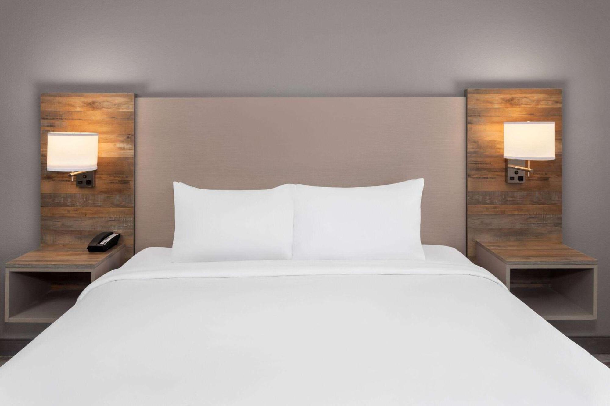 Links Bos Landen Hotel & Spa Of Pella, Trademark By Wyndham ภายนอก รูปภาพ