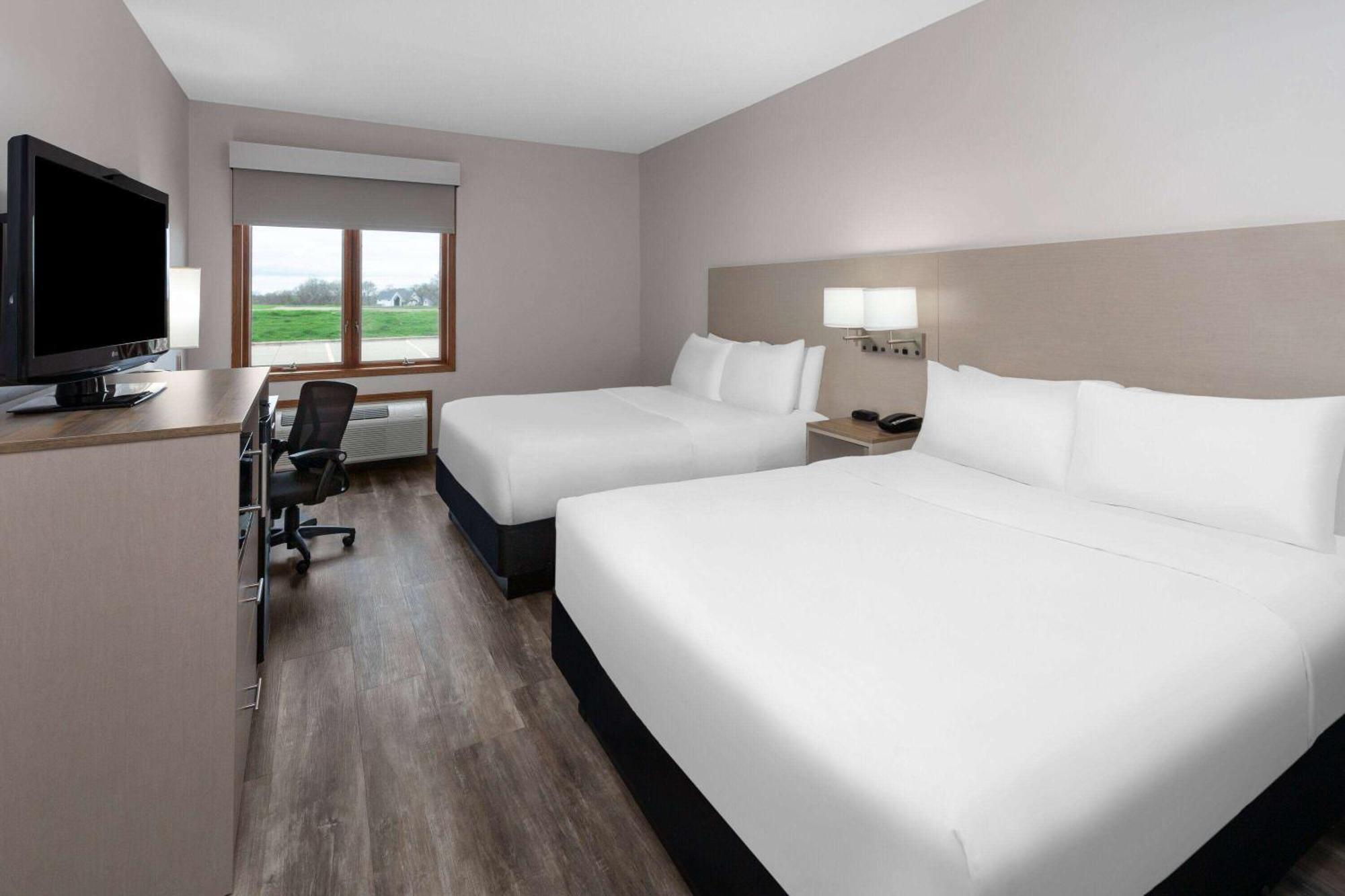 Links Bos Landen Hotel & Spa Of Pella, Trademark By Wyndham ภายนอก รูปภาพ