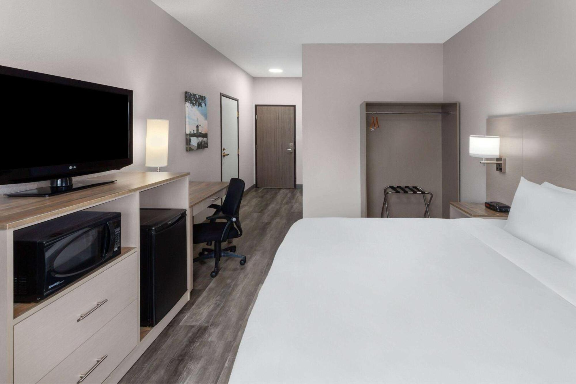 Links Bos Landen Hotel & Spa Of Pella, Trademark By Wyndham ภายนอก รูปภาพ