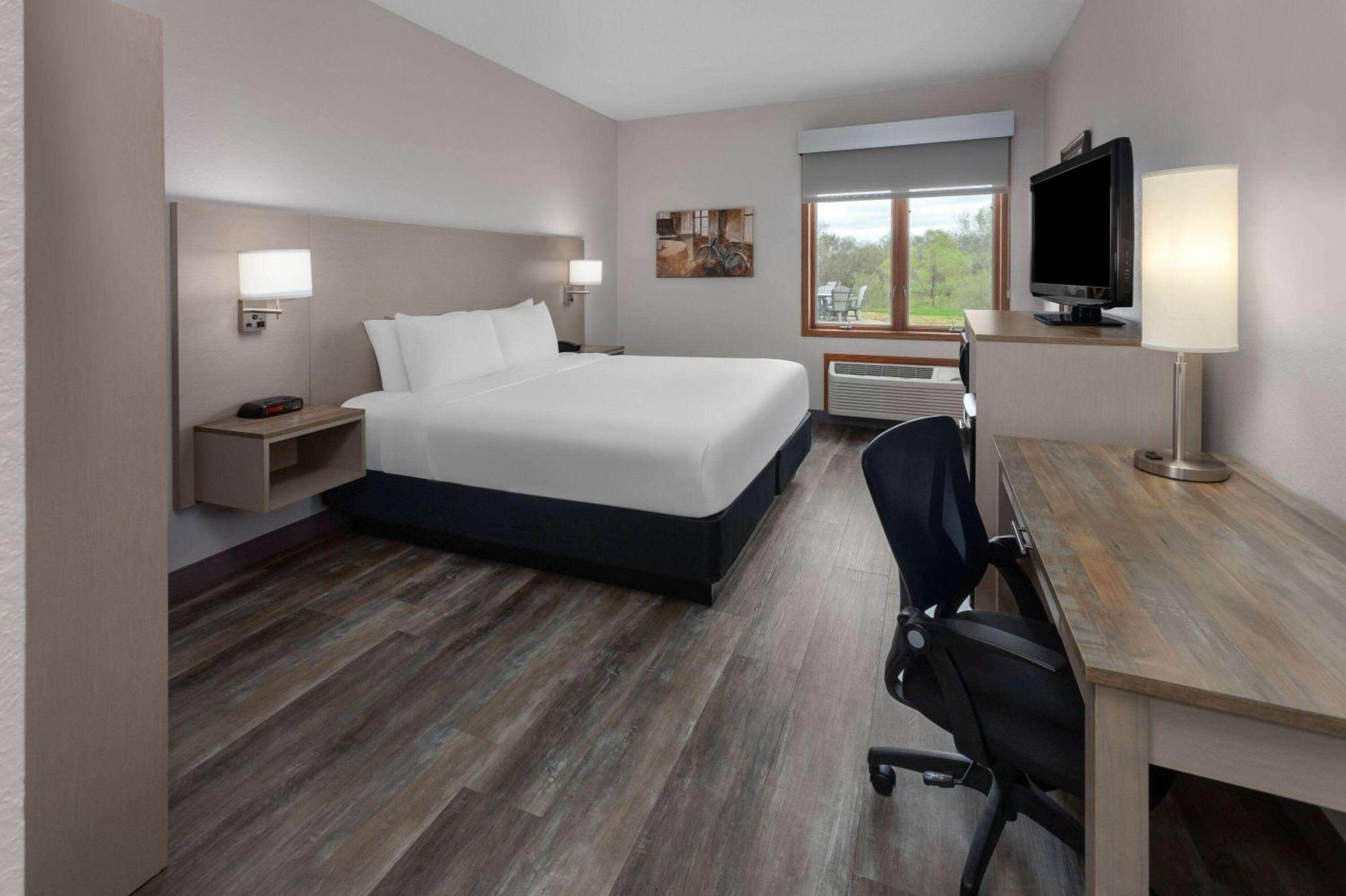 Links Bos Landen Hotel & Spa Of Pella, Trademark By Wyndham ภายนอก รูปภาพ