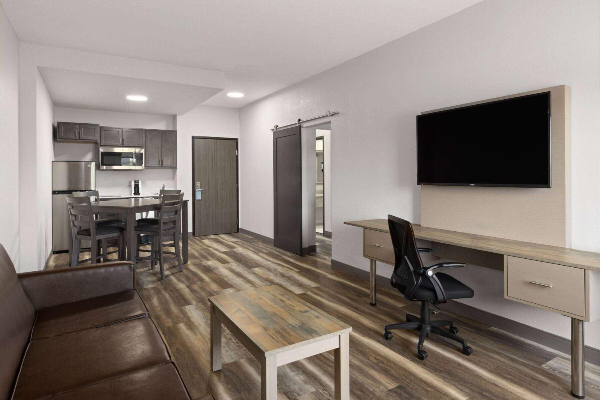 Links Bos Landen Hotel & Spa Of Pella, Trademark By Wyndham ภายนอก รูปภาพ